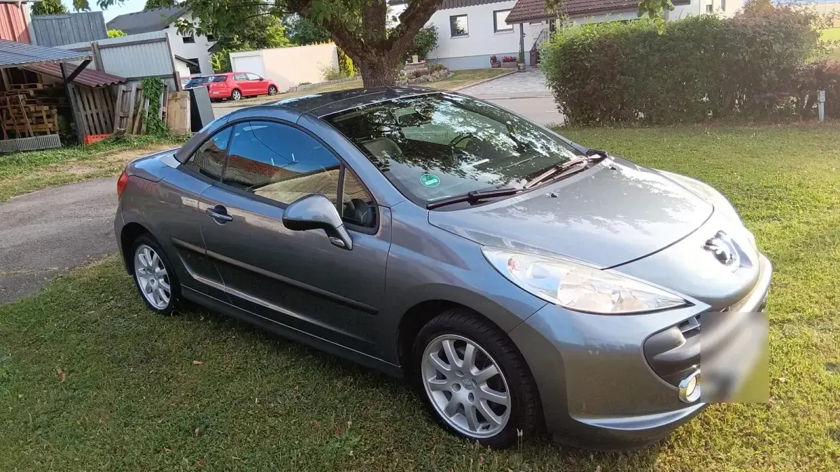 Gebraucht Peugeot 207 CC 88 PS (64 kW) 2008 Grau Cabrio