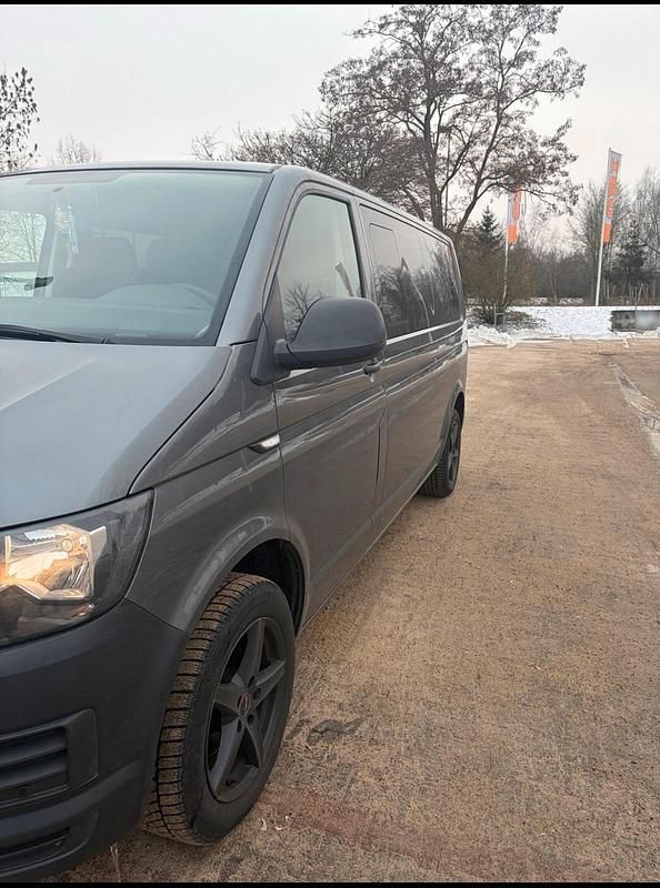 Gebraucht VW T6 150 PS (110 kW) 2016 Grau Van