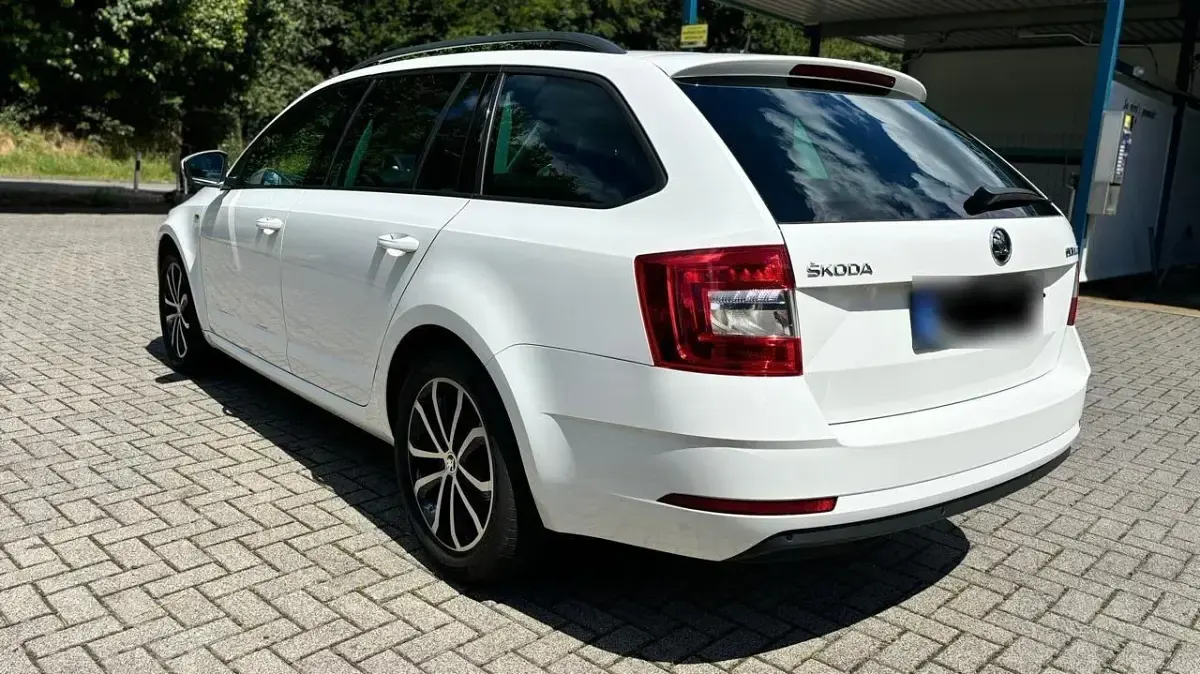 Gebraucht Skoda Octavia Soleil 150 PS (110 kW) 2019 Weiß Kombi