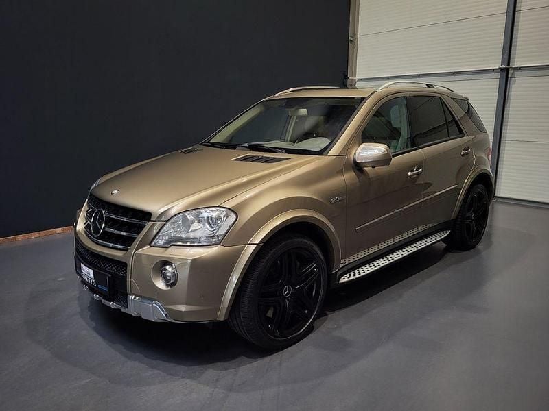 Beige Gebraucht 2009 Mercedes ML63 AMG AMG SUV | 23.950 € (Fairer Preis) - Bild 1/4