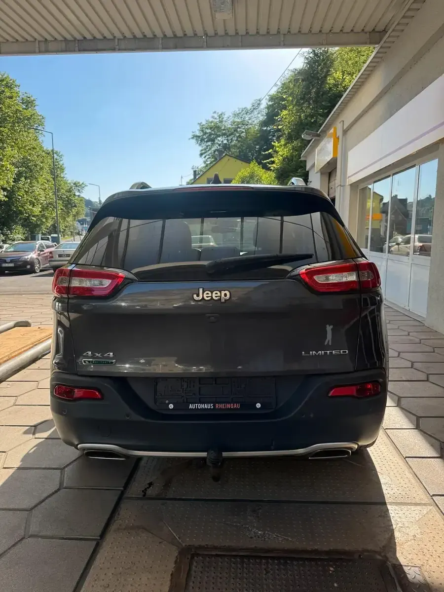 Gebraucht Jeep Cherokee 200 PS (147 kW) 2015 Grau SUV