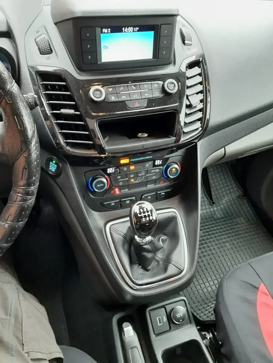 Gebraucht Ford Tourneo Connect 120 PS (88 kW) 2019 Rot Van / Kleinbus