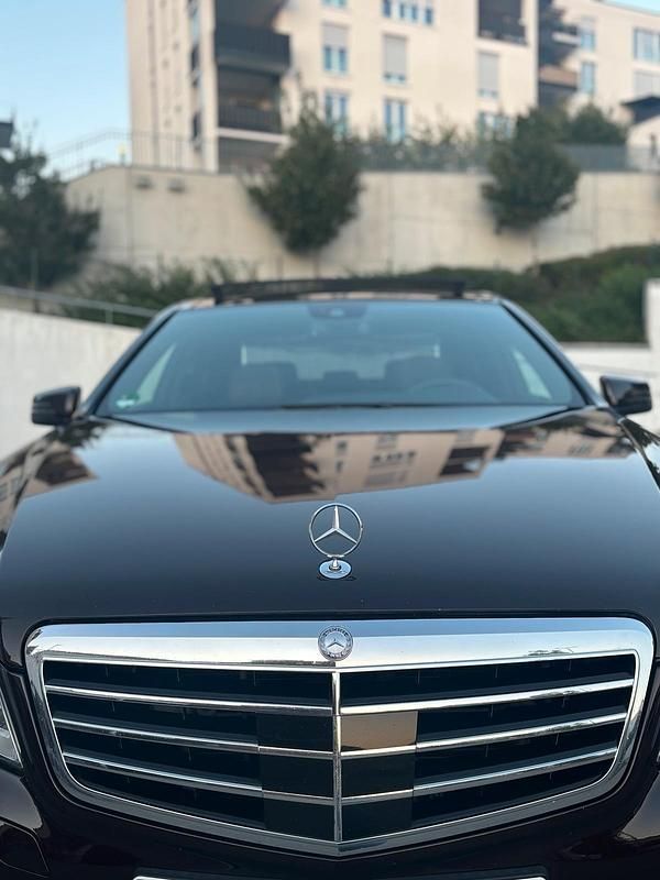 Gebraucht Mercedes E500 387 PS (284 kW) 2010 Limousine