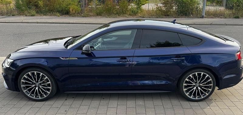 Blau Gebraucht 2019 Audi A5 Sportback S-Line Limousine | 25.500 € (Fairer Preis) - Bild 1/4