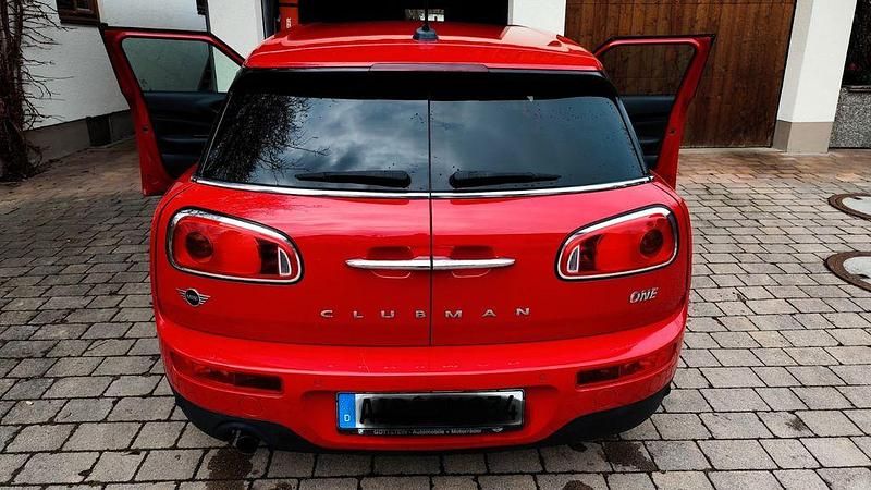 Gebraucht Mini One Clubman 102 PS (75 kW) 2018 Rot Kombi