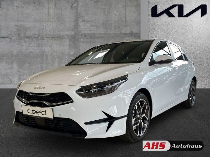 Neu Kia Ceed 140 PS (102 kW) 2025 (wd) casa white s Kleinwagen