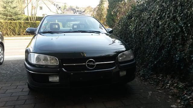 Gebraucht Opel Omega 136 PS (100 kW) 1994 Grün Limousine