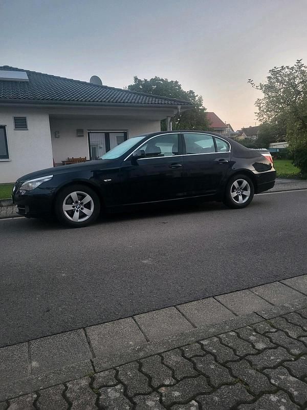 Blau Gebraucht 2008 BMW 525 Limousine | 8.750 € (Teuer) - Bild 1/4