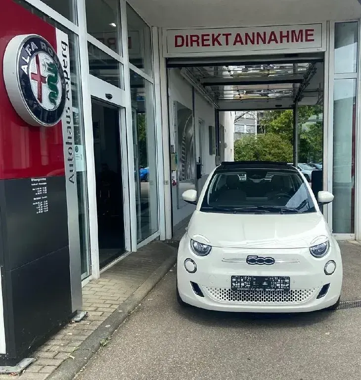 Gebraucht Fiat 500e Basis 86 kW (118 PS) 2024 Weiß Cabrio