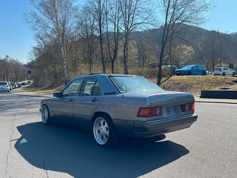 Second-hand Mercedes 190 1989 Gri Berlinǎ