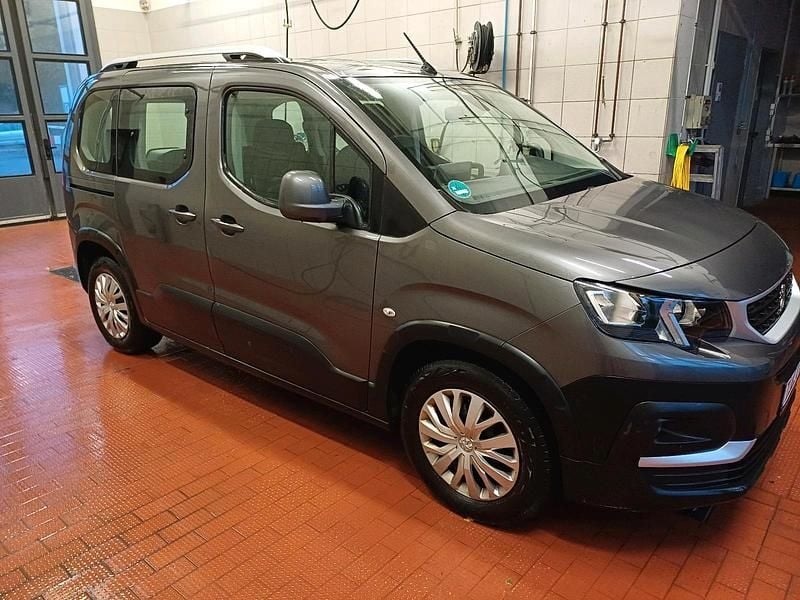 Gebraucht Peugeot Rifter 130 PS (95 kW) 2019 Grau Van / Kleinbus