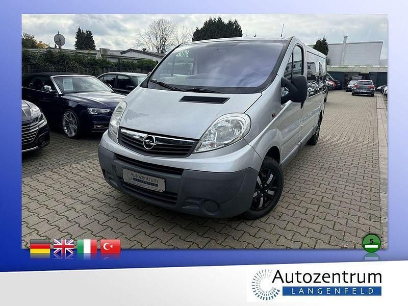 Silber Gebraucht 2012 Opel Vivaro Van | 12.990 € - Bild 1/4