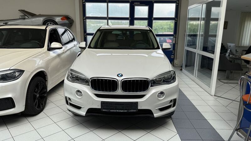 Weiß Gebraucht 2018 BMW X5 SUV | 27.900 € (Fairer Preis) - Bild 1/4