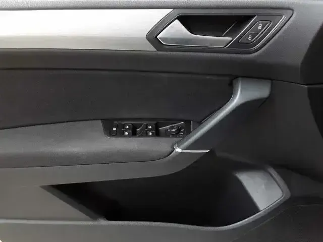 Gebraucht VW Touran Comfortline 150 PS (110 kW) 2021 Silber Van / Kleinbus