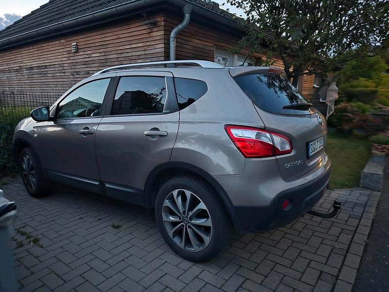 Gebraucht 2010 Nissan Qashqai Tekna SUV | 5.850 € (Fairer Preis) - Bild 1/4