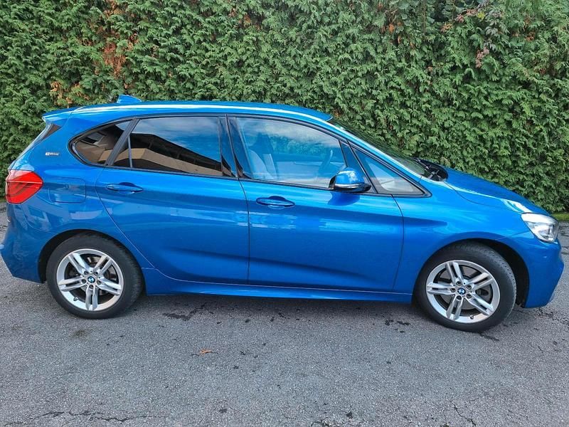 Gebraucht BMW 225 M Sport 224 PS (164 kW) 2017 Blau Van / Kleinbus