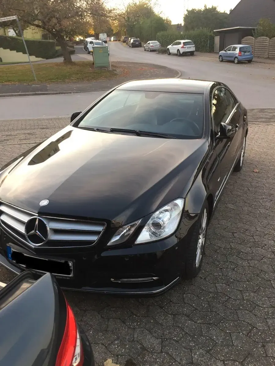 Usata Mercedes E250 204 CV (150 kW) 2011 Nero Coupé
