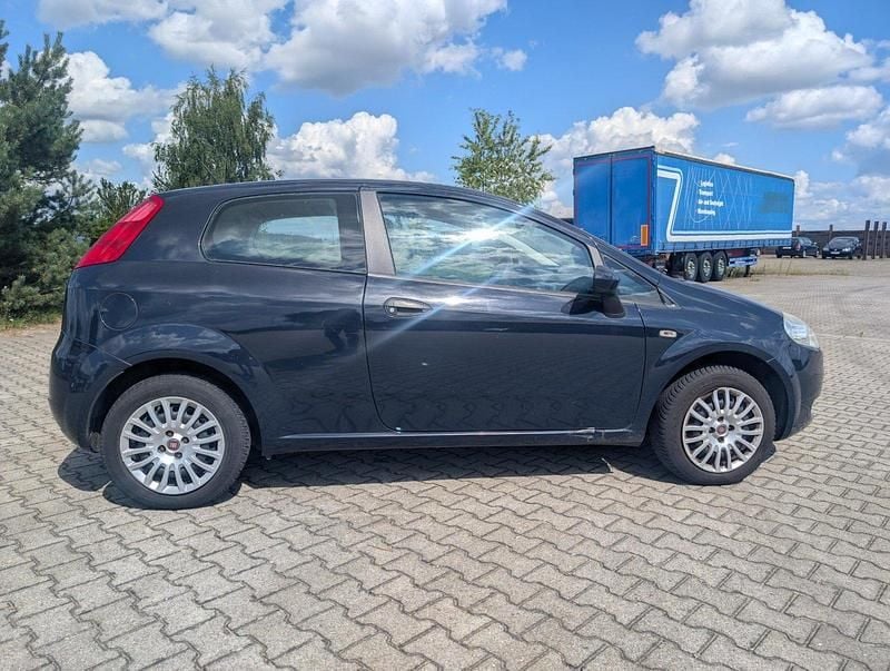 Gebraucht Fiat Punto 65 PS (47 kW) 2009 Blau Kleinwagen