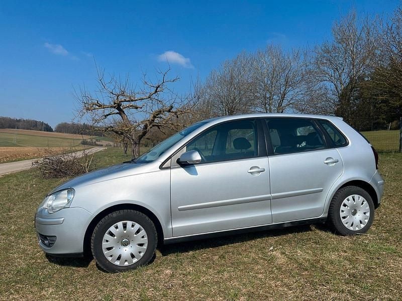 Gebraucht VW Polo Comfortline 75 PS (55 kW) 2006 Silber Kleinwagen