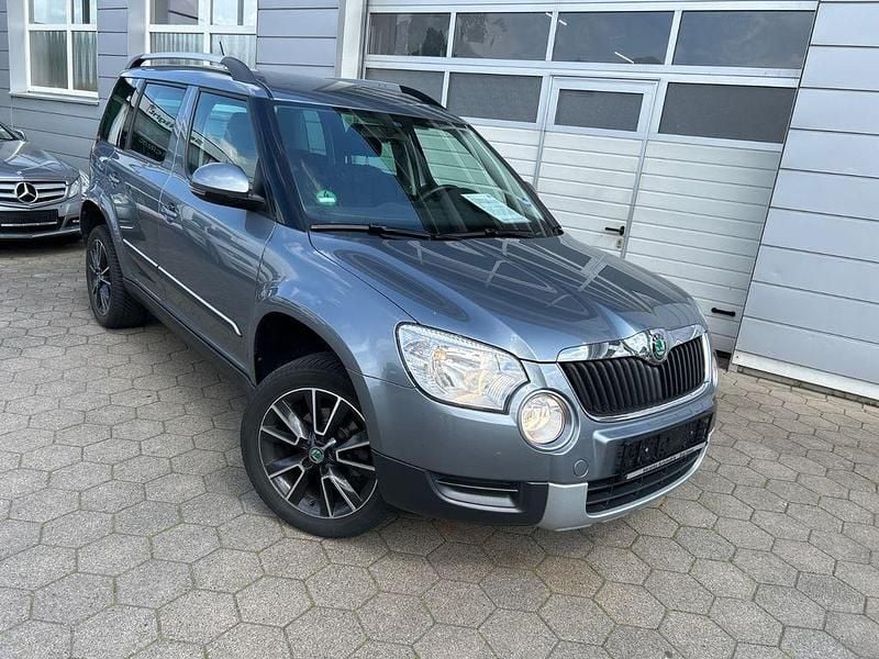 Grau Gebraucht 2013 Skoda Yeti Ambition SUV | 10.350 € (Fairer Preis) - Bild 1/4