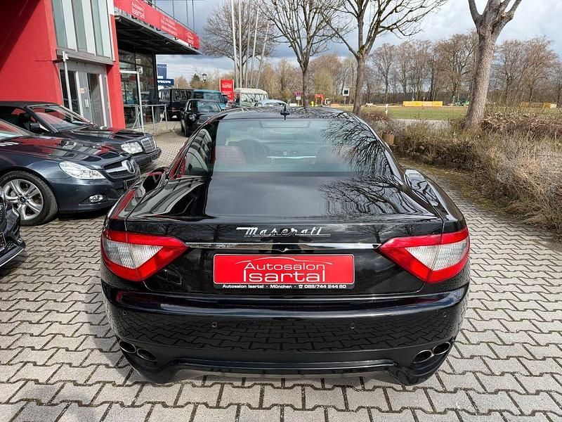 Gebraucht Maserati Granturismo 405 PS (297 kW) 2007 Schwarz Coupé