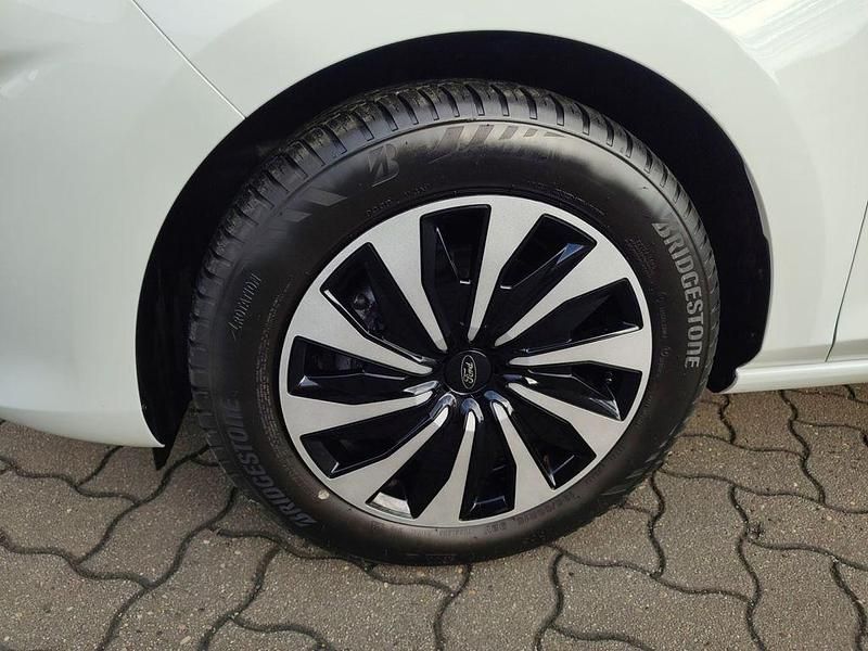 Gebraucht Ford Fiesta Titanium 125 PS (91 kW) 2022 Weiss Kleinwagen