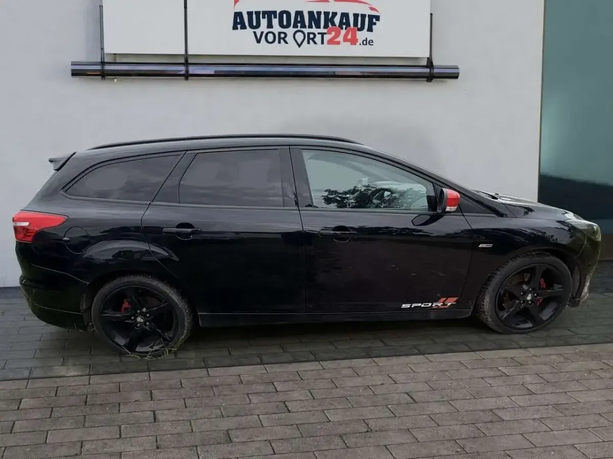 Gebraucht Ford Focus Sport 150 PS (110 kW) 2017 Iridiumschwarz Kombi