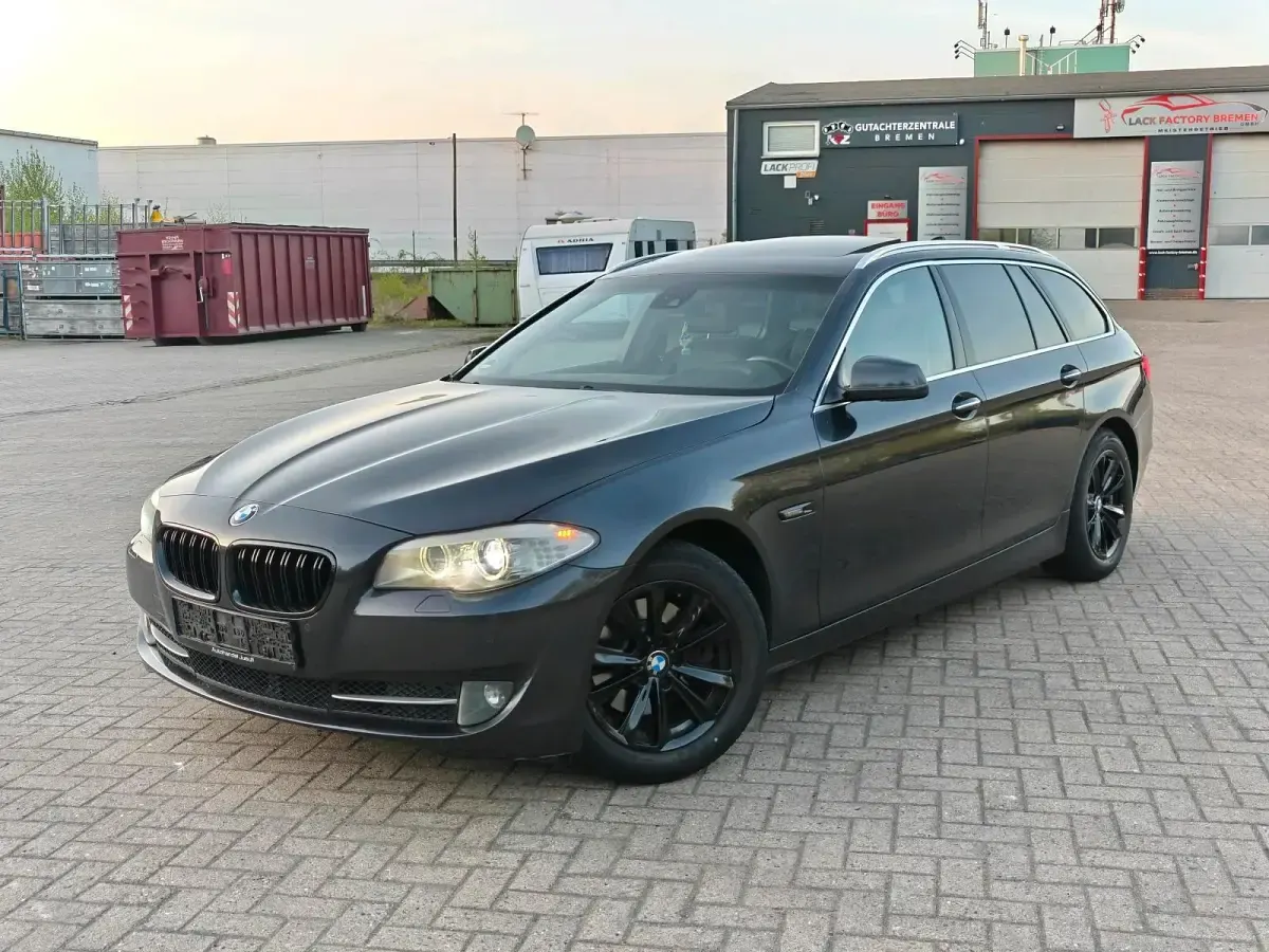 Second-hand BMW 520 184 CP (135 kW) 2011 Negru Break