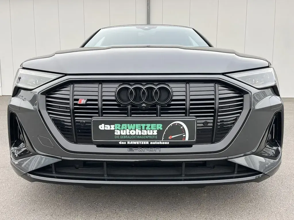 Gebraucht Audi e-tron Sport 369 kW (503 PS) 2022 Grau SUV