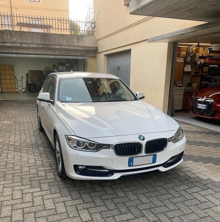 Gebraucht BMW 318 Sport Line 143 PS (105 kW) 2014 Weiß Kombi