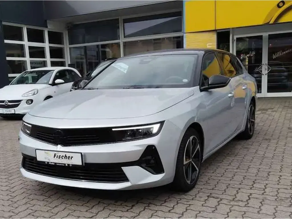 Używany Opel Astra 131 KM (96 kW) 2024 Szary Kombi