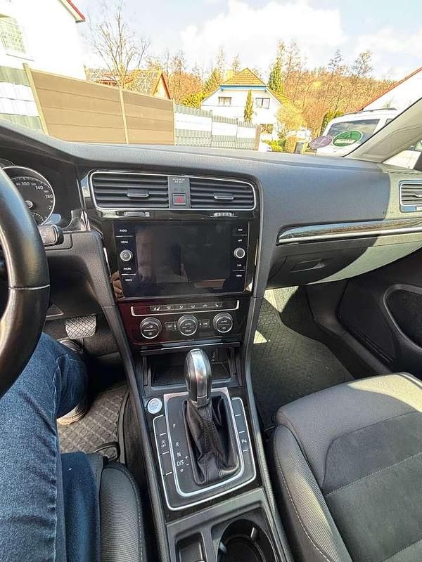 Gebraucht VW Golf VII Join 110 PS (80 kW) 2018 Blau Limousine