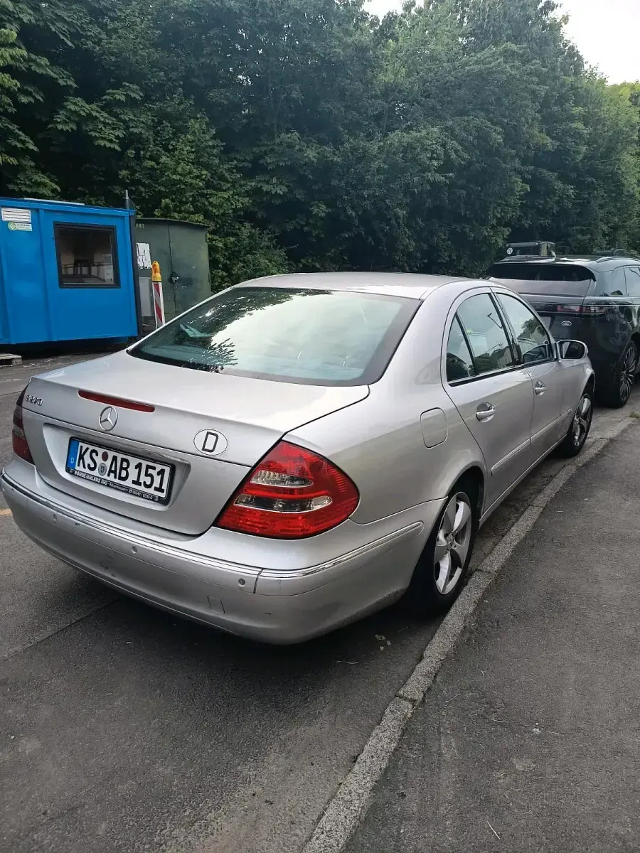 Gebraucht Mercedes E270 180 PS (132 kW) 2003 Grau Limousine