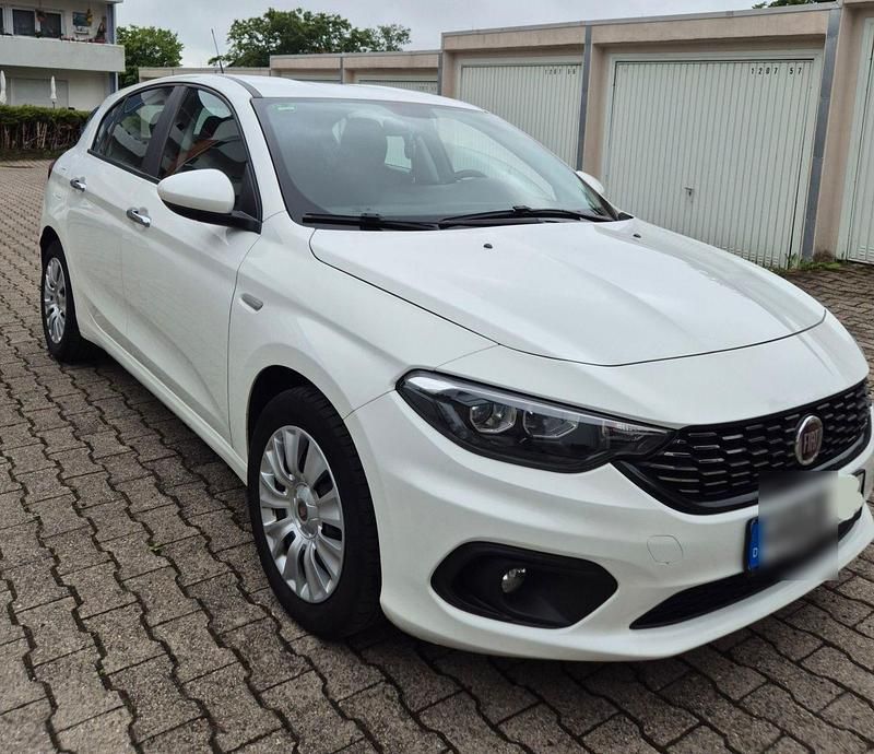 Weiß Gebraucht 2018 Fiat Tipo Easy Limousine | 8.700 € (Etwas zu teuer) - Bild 1/4