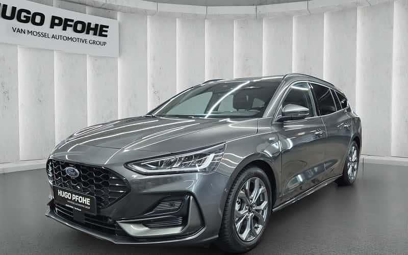 Grau Gebraucht 2024 Ford Focus ST-Line X Kombi | 27.850 € (Fairer Preis) - Bild 1/4