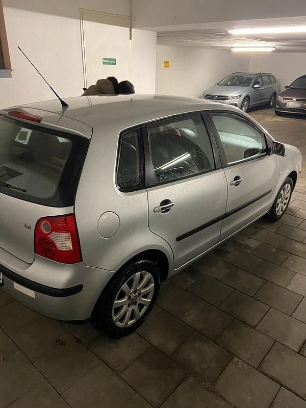 Gebraucht VW Polo 64 PS (47 kW) 2003 Grau Kleinwagen