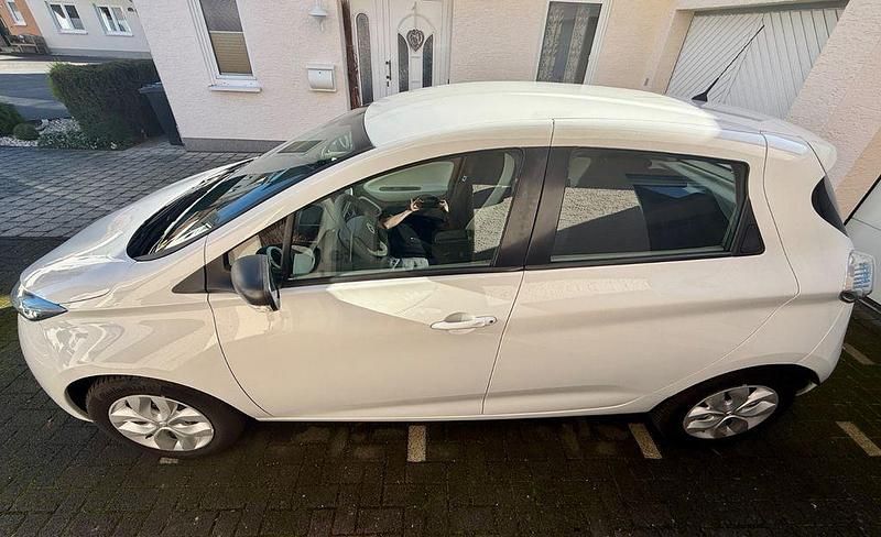 Gebraucht Renault Zoe 67 kW (92 PS) 2019 Weiß Kleinwagen