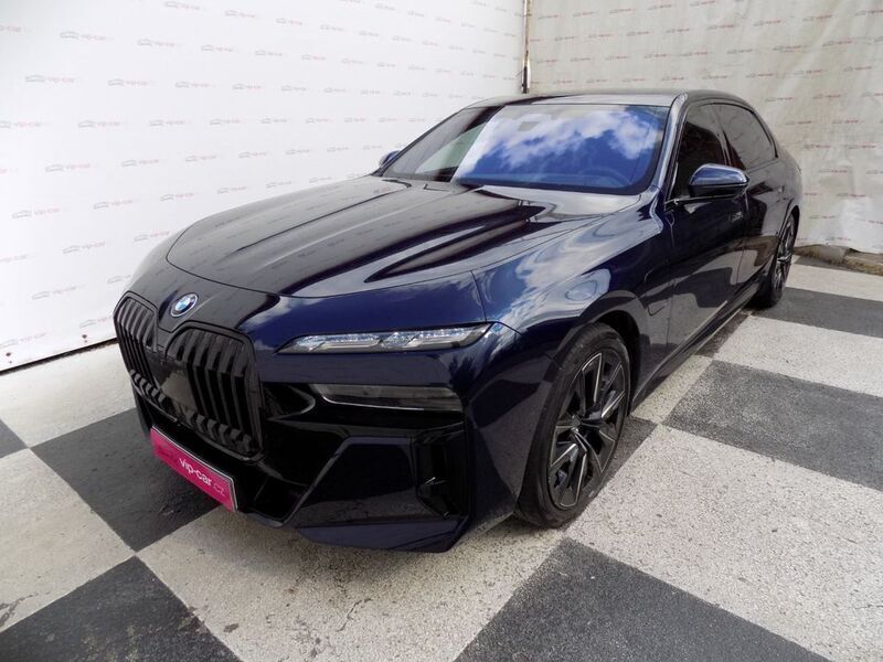 Blau Gebraucht 2023 BMW 750e M Sport Limousine | 95.000 € (Teuer) - Bild 1/4