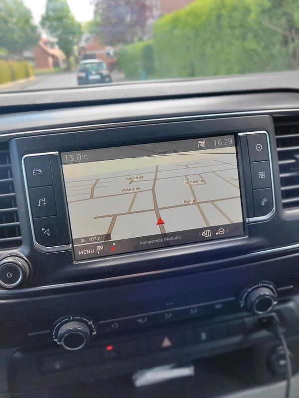 Second-hand Citroën Jumpy 122 CP (89 kW) 2017 Alb Monovolum