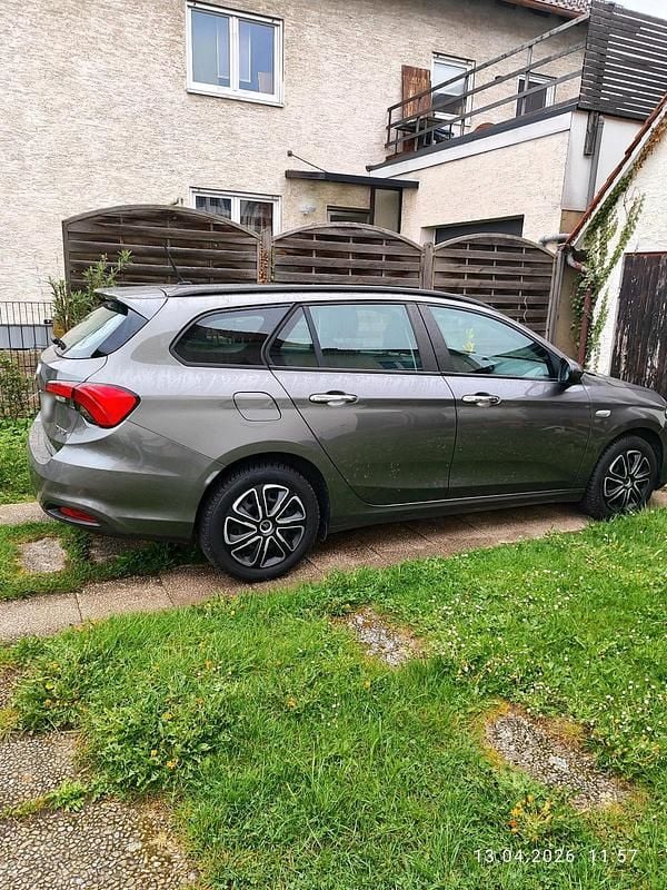 Gebraucht Fiat Tipo Easy 120 PS (88 kW) 2017 Andere farben Kombi