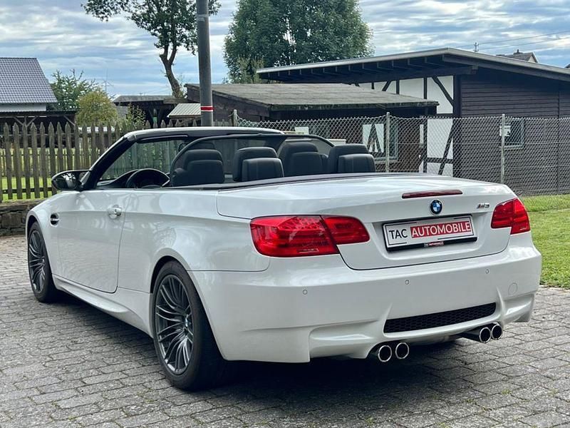 Weiß Gebraucht 2012 BMW M3 Cabriolet Performance Cabrio | 58.888 € (Teuer) - Bild 1/4