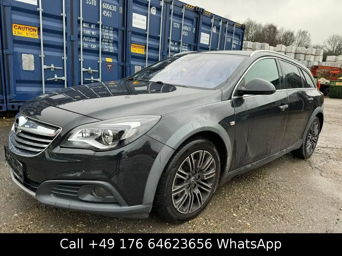 Gebraucht Opel Insignia Country Tourer 194 PS (142 kW) 2014 Schwarz Kombi
