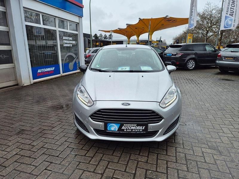 Gebraucht Ford Fiesta Trend 95 PS (69 kW) 2015 Silber Kleinwagen
