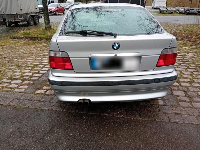 Gebraucht BMW 323 170 PS (125 kW) 1999 Silber Coupé