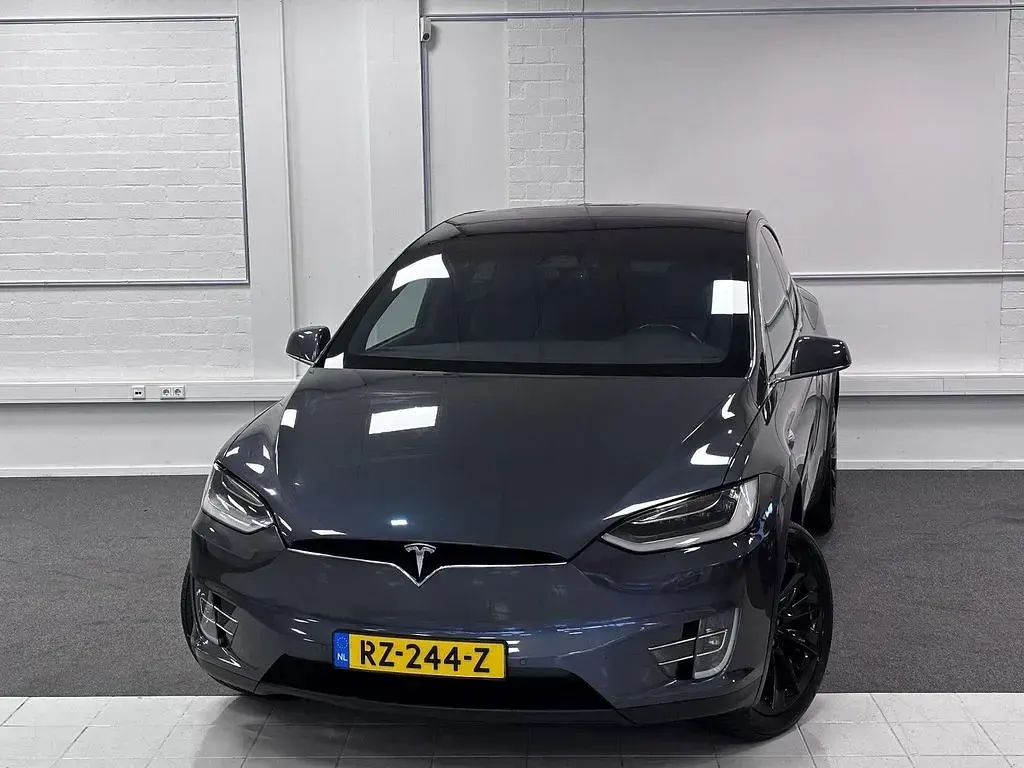 Usado Tesla Model X 244 kW (333 CV) 2018 Gris SUV