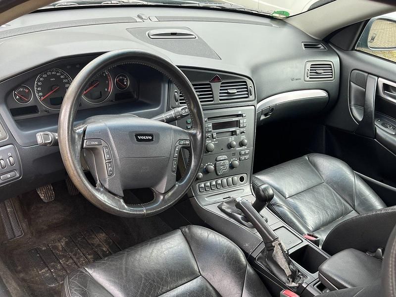 Gebraucht Volvo V70 140 PS (102 kW) 2002 Grün Kombi