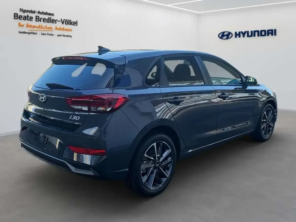 Neu Hyundai i30 Trend 150 PS (110 kW) 2026 Ecotronic grey / mic Limousine