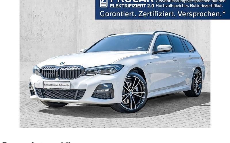 Weiß Gebraucht 2022 BMW 320e Performance Kombi | 29.990 € (Etwas zu teuer) - Bild 1/4