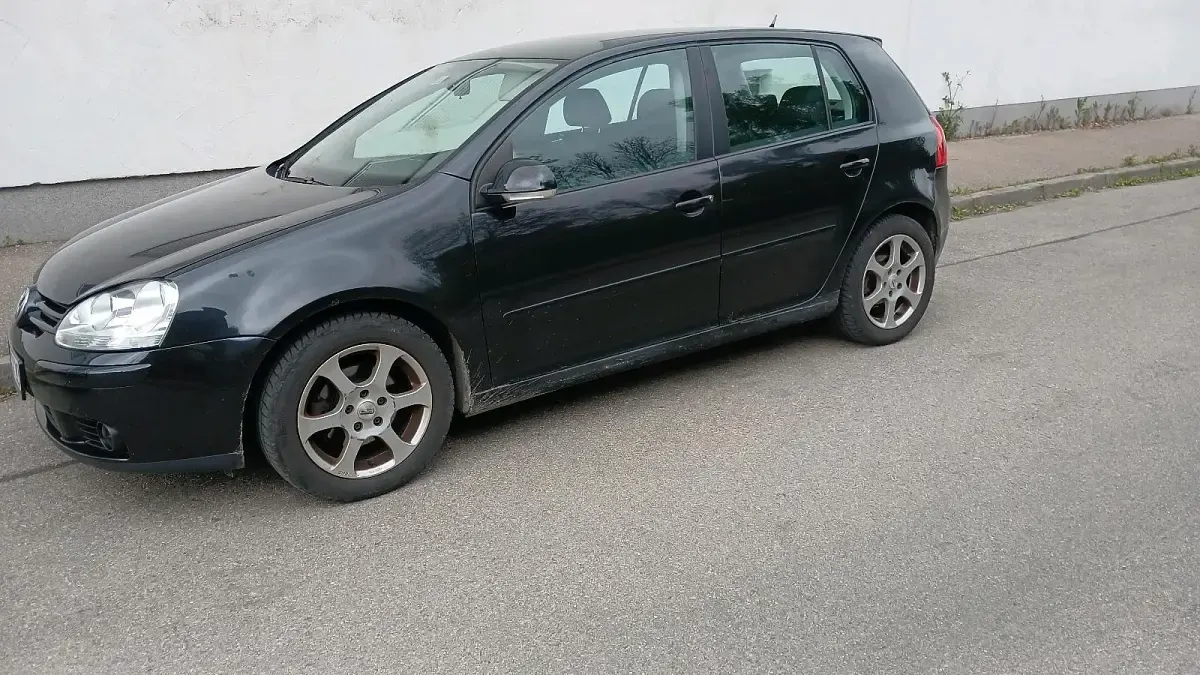 Brugt VW Golf V 70 HK (51 kW) 2007 Sort Sedan