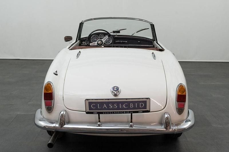 Gebraucht Alfa Romeo Giulia Spider 88 PS (64 kW) 1963 Weiß Cabrio